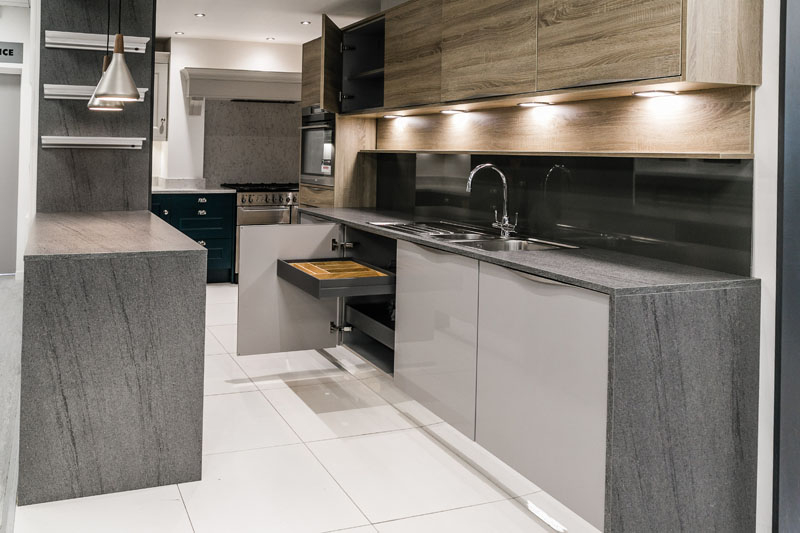 burton_showroom_kitchens_10