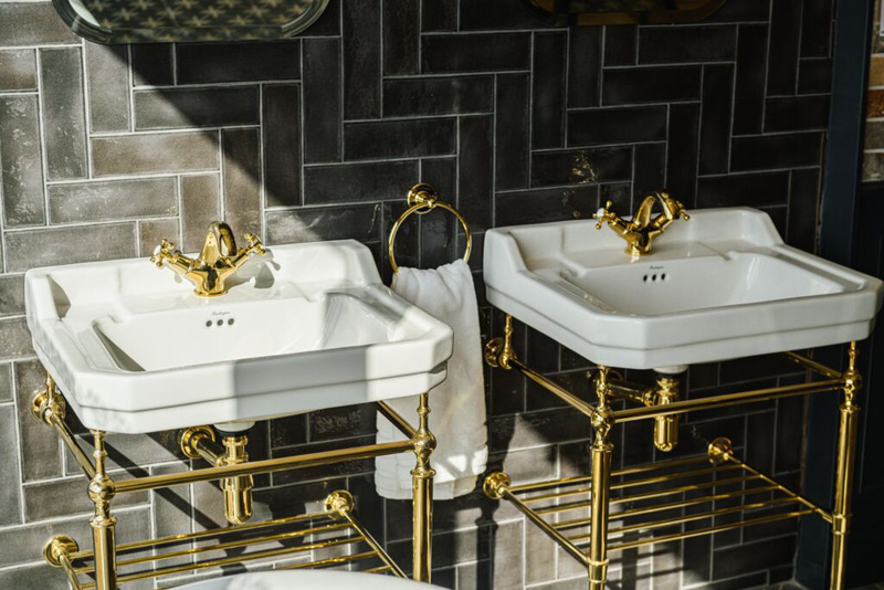 medium mkm home hull_bathroom_004_3072