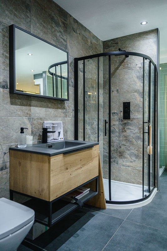 bury_showroom_bathroom_002_0196