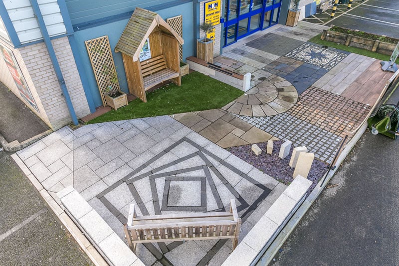 honiton_landscaping_display01