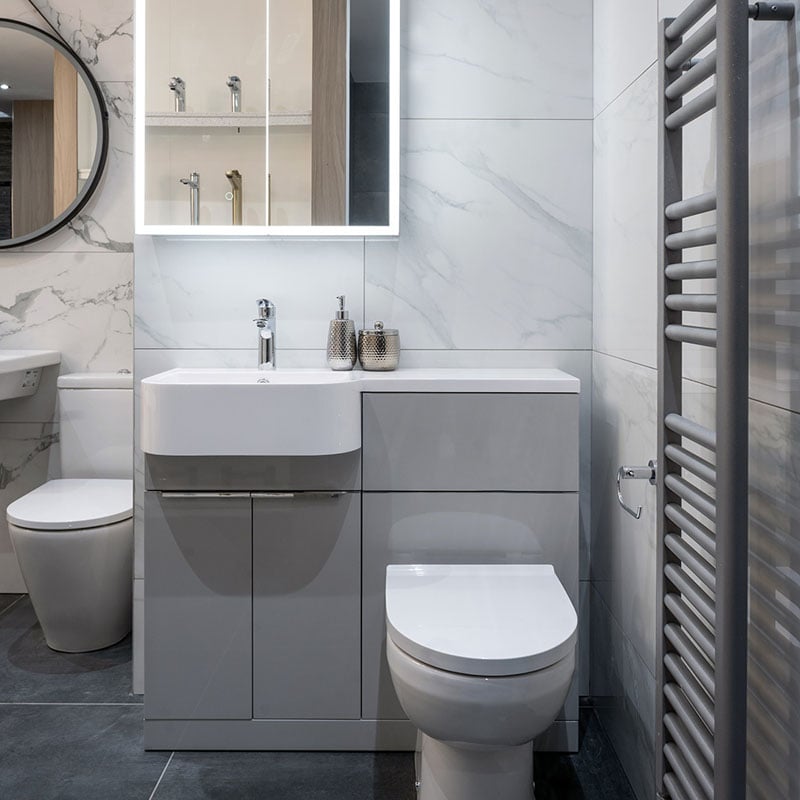 newbury_showroom_bathroom 4